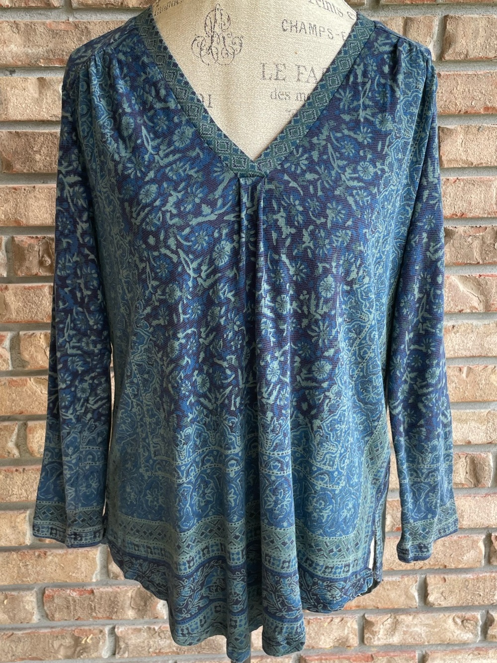 Lucky Brand Floral Print Cotton Blend V-Neck Top.